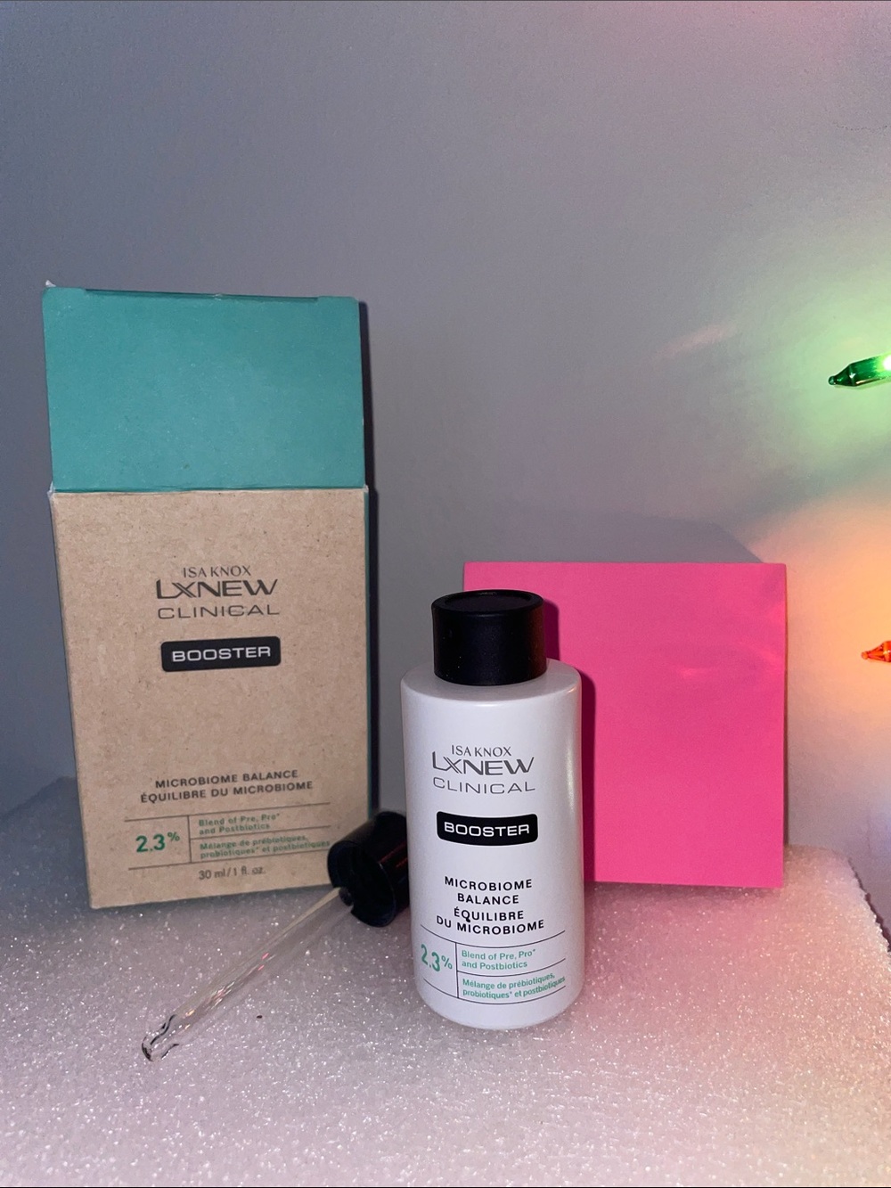 Isa Knox LXNEW Clinical Booster & A Pink Sticky Note